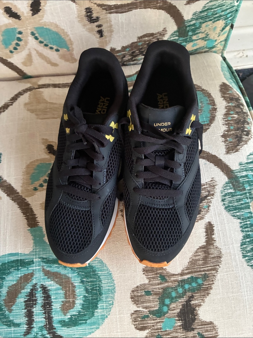 New Under Armour Black Mesh Training Sneakers size 9.5